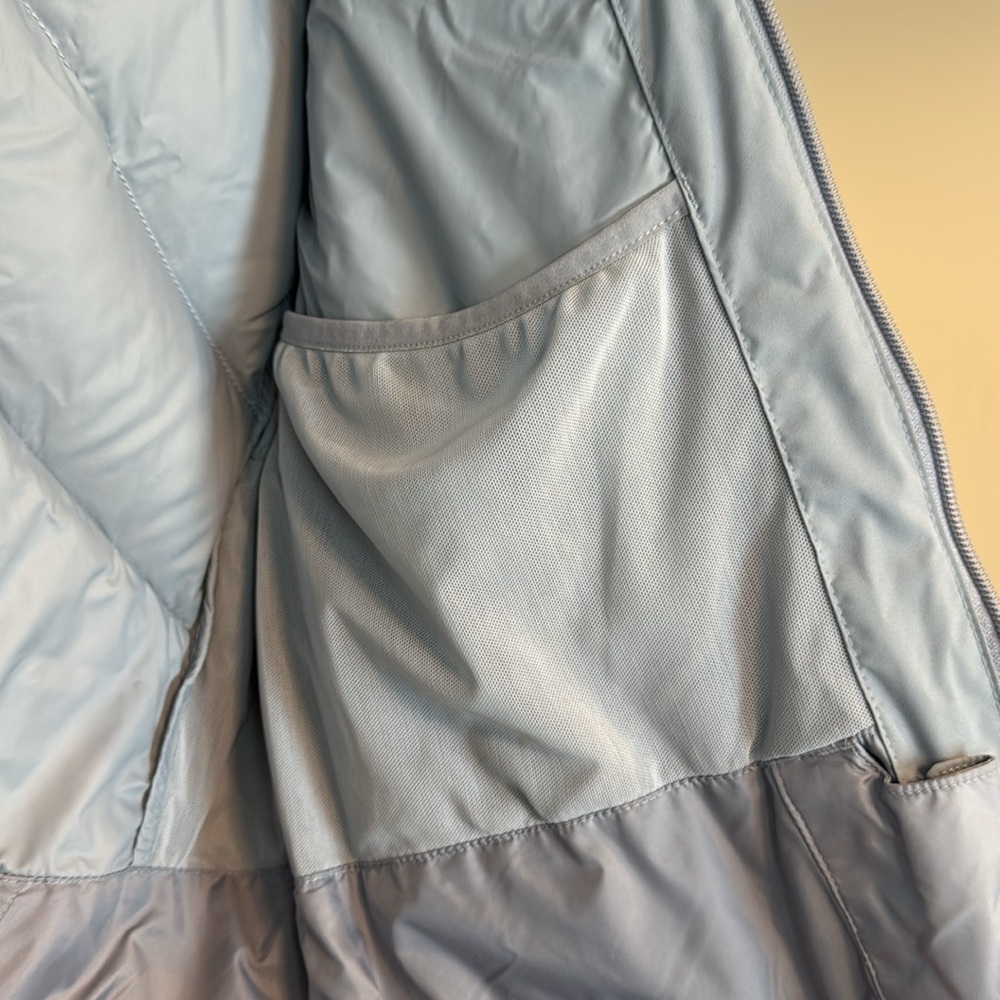The North Face Hooded Goretex Infinium 550 Coat - Picture 9 of 11